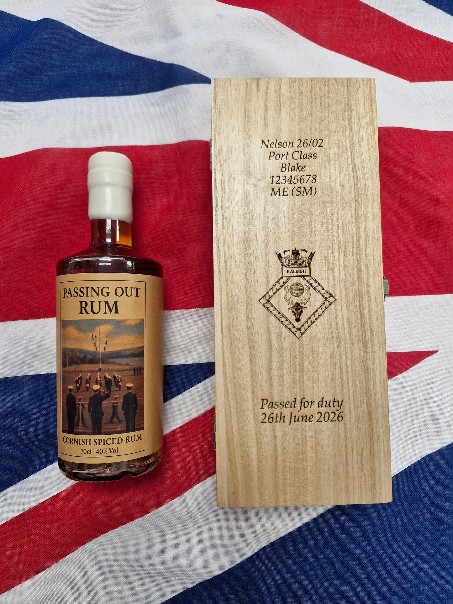 Personalised gift box with Gin/Rum